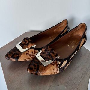 Classy Leopard Print Pointy Flats with Silver Accent